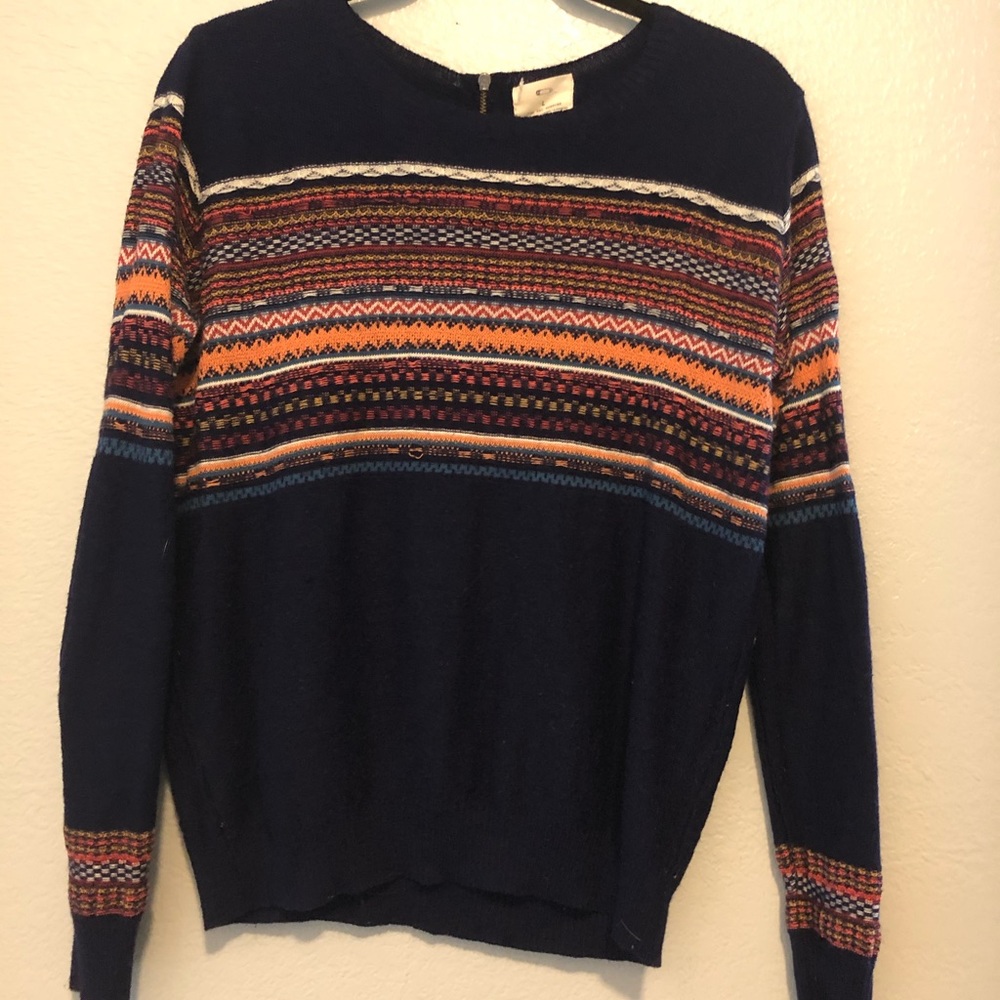 Patterned sweater
